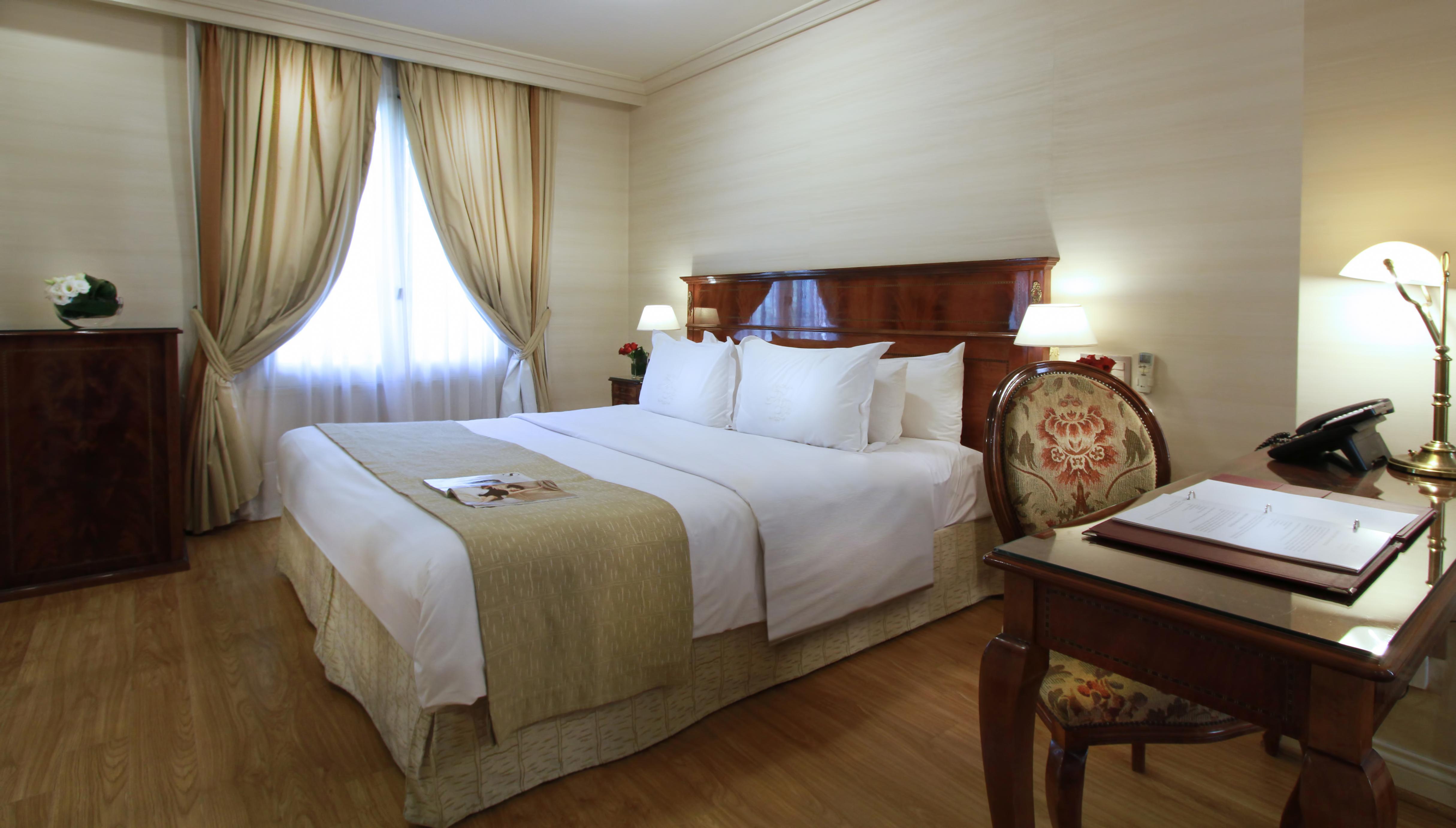 Melia Recoleta Plaza Hotel Buenos Aires Exterior foto A room at the hotel