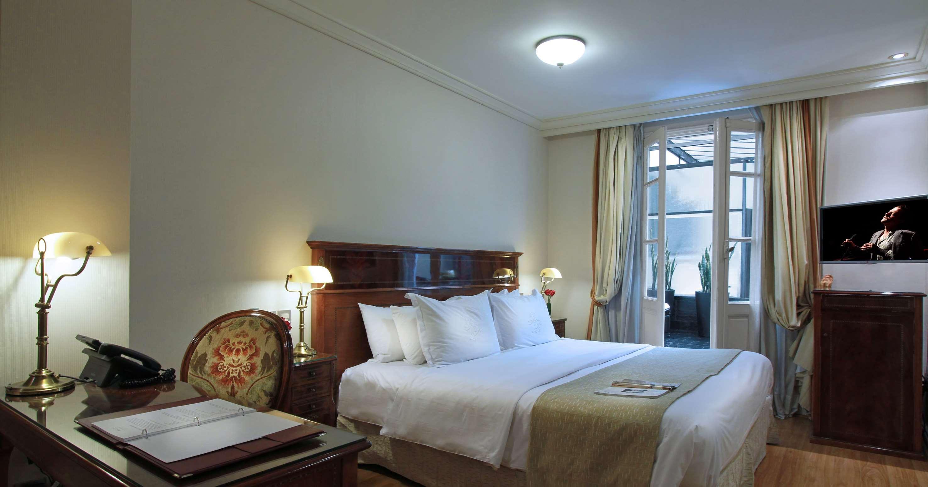 Melia Recoleta Plaza Hotel Buenos Aires Exterior foto A room at the hotel