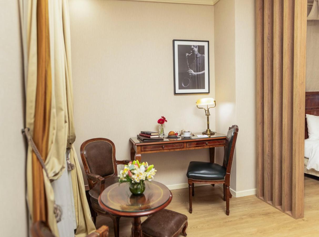 Melia Recoleta Plaza Hotel Buenos Aires Exterior foto A room at the hotel